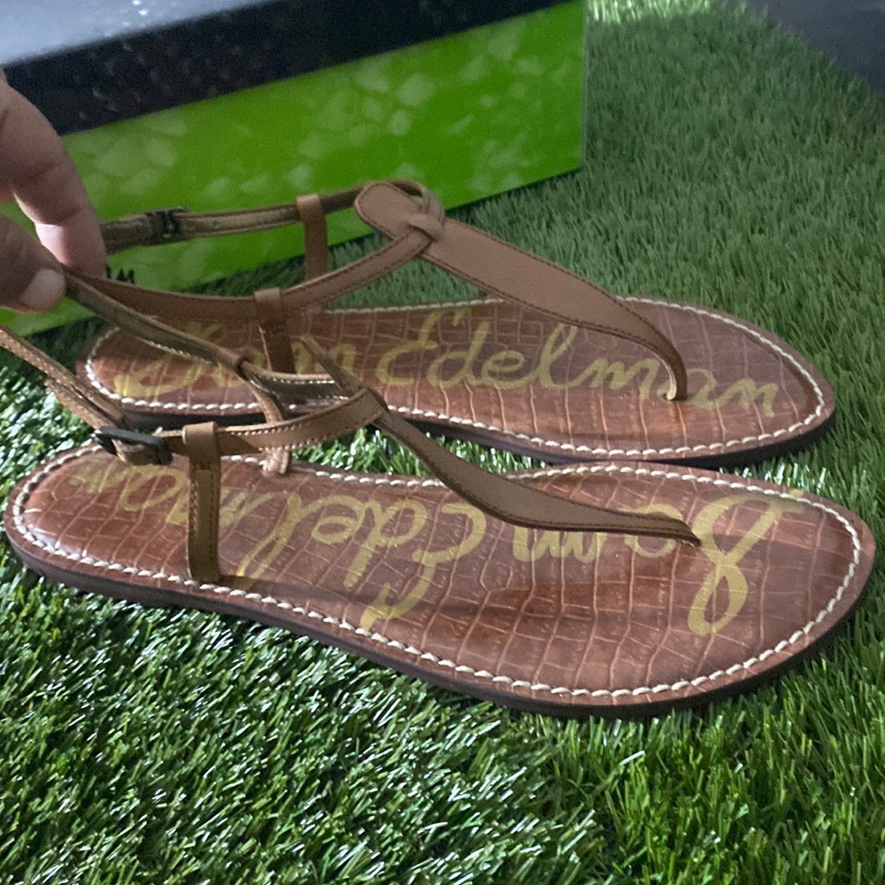 Womens sandals size 10